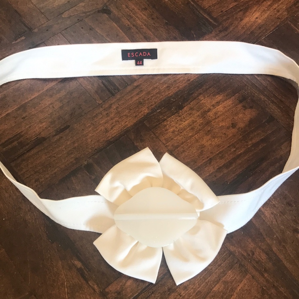 ESCADA belt